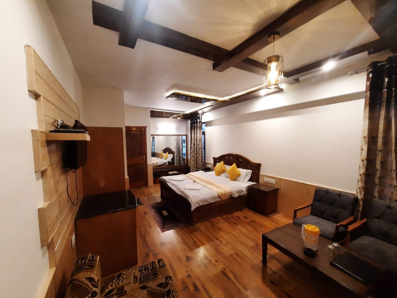 Hotel Sweet Home image